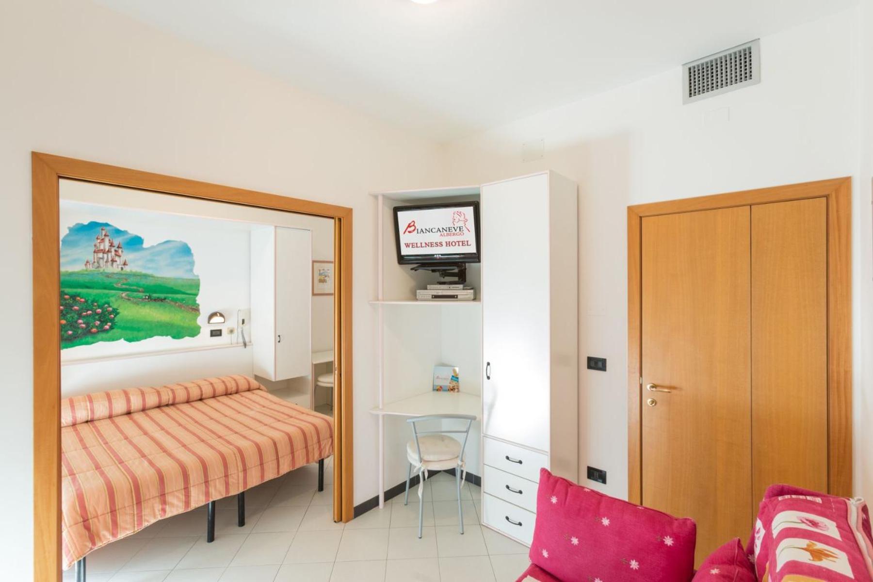 Deluxe Quadruple Room