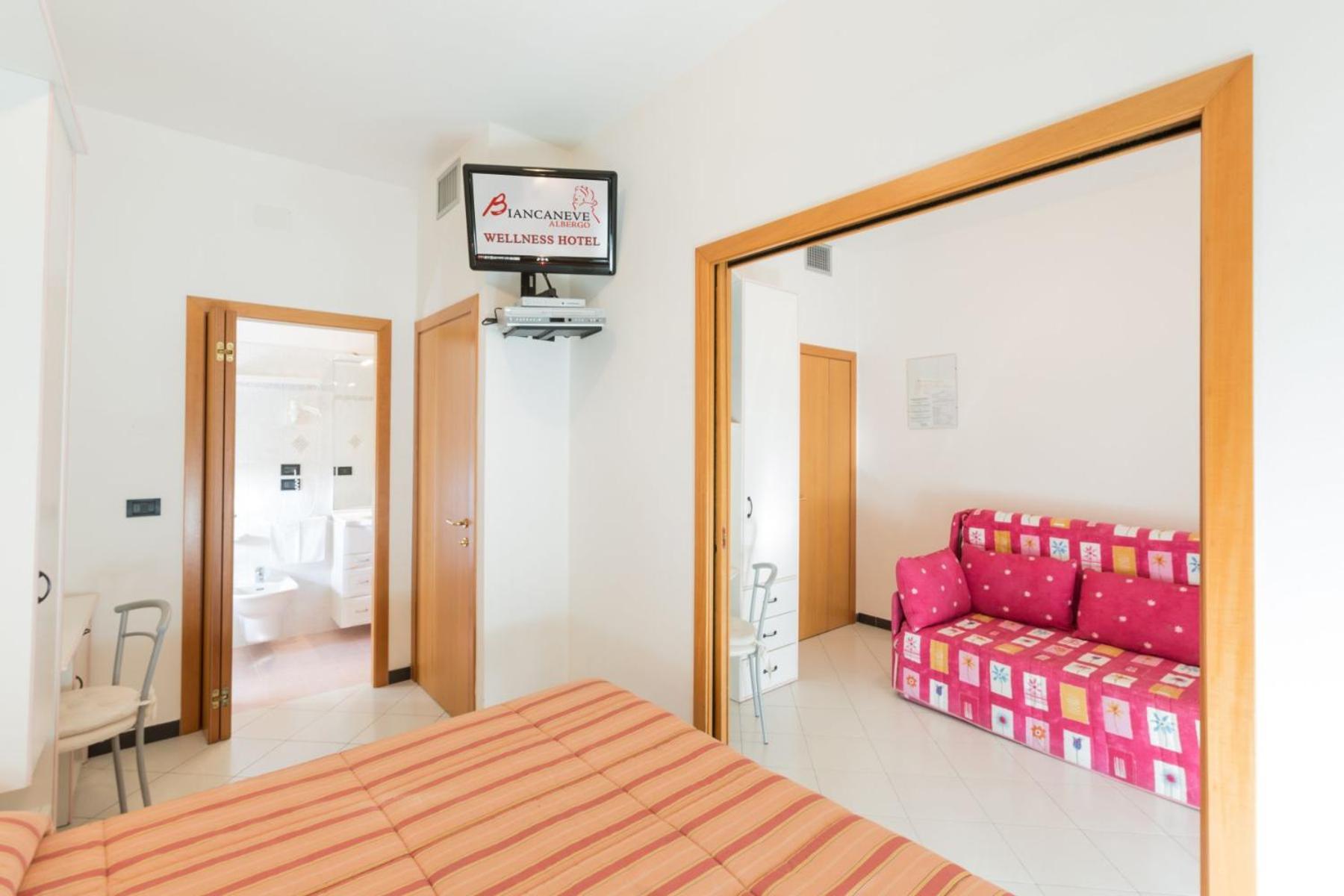 Deluxe Quadruple Room