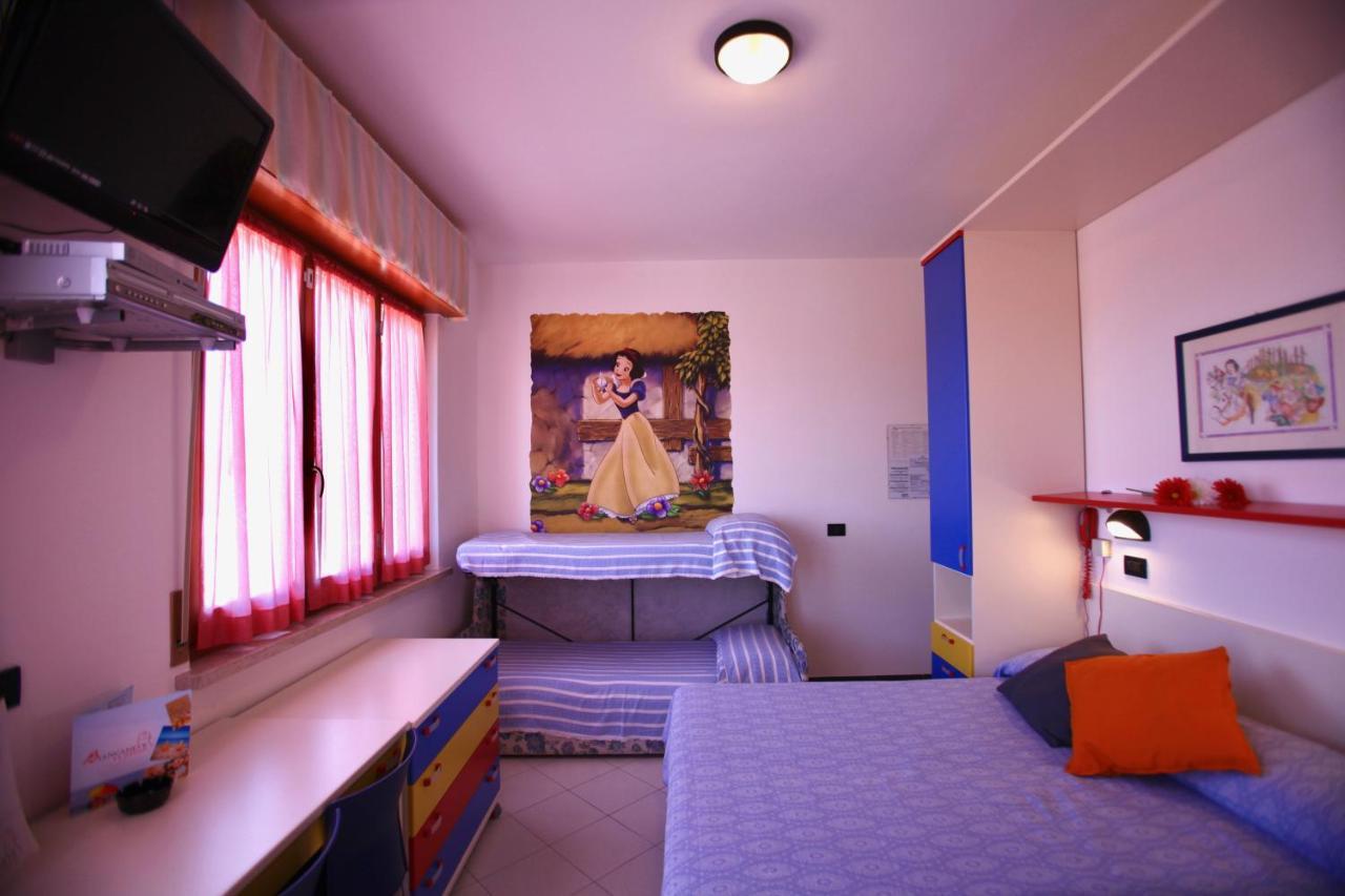 Deluxe Quadruple Room